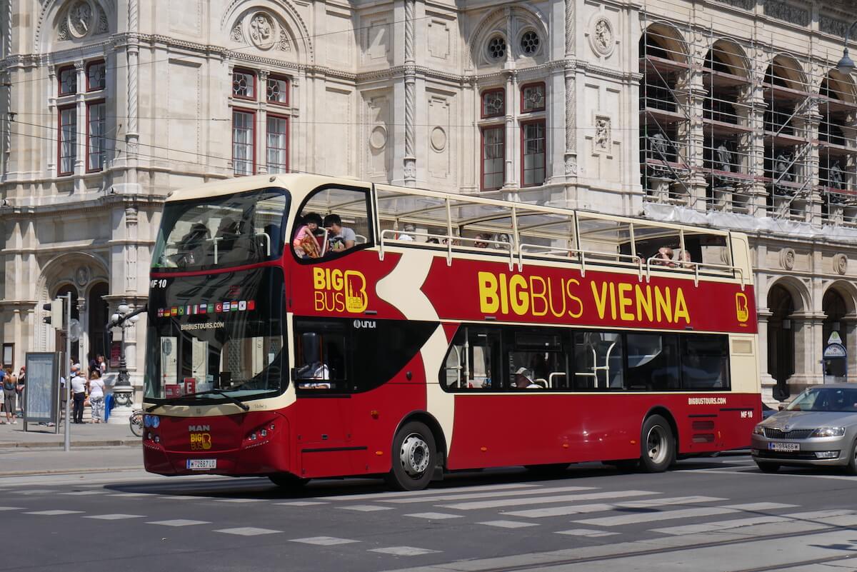 Hop-on Hop-off BigBus Vienna
